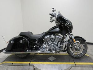 2017 INDIAN MOTORCYCLE® CHIEFTAIN® LIMITED THUNDER BLACK