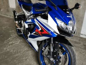 GSXR750 K8