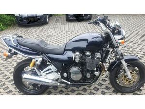 YAMAHA XJR