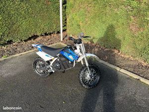 MOTO ÉLECTRIQUE YCF 50E