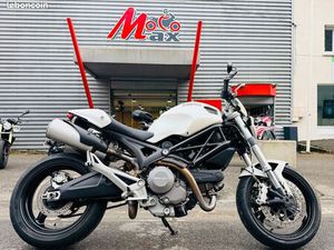 DUCATI 696 MONSTER BRIDÉE A2 + BAGAGERIE BAGSTER