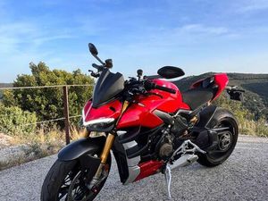 STREETFIGHTER V4 S CARBONE