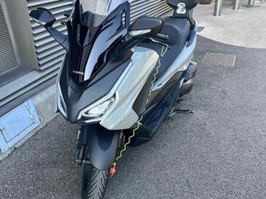 HONDA FORZA 125 GRIS NARDO GARANTIE CONSTRUCTEUR