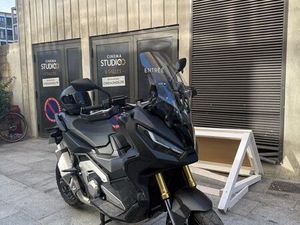 HONDA X-ADV 750 2024