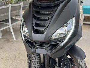 SCOOTER 3 ROUES MÉTROPOLIS 400 GT