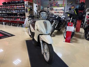 PIAGGIO BEVERLY PIAGGIO BEVERLY 300I →