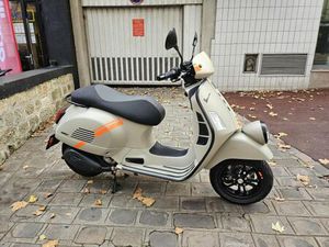 VESPA GTV 300 2025 300 CM3 | SCOOTER | 165 KM | BEIGE | 92130 ISSY LES MOULINEAUX