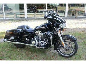 ② HARLEY-DAVIDSON STREET GLIDE SPECIAL