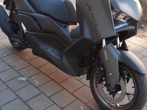 ② SCOOTER YAMAHA XMAX125