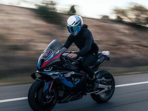 BMW M 1000 RR COMPETITION