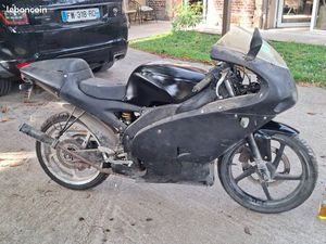 50 APRILLA RS CUL DE GUÊPE DE 2004