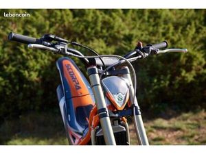 SCORPA 250 NEUVE REPRISE LIVRAISON POSSIBLE