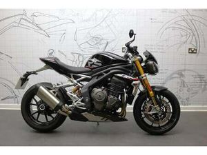 2021 TRIUMPH SPEED TRIPLE RS 1160 FOR SALE IN FARNHAM