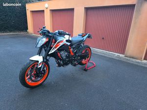 KTM 890R