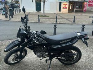 SUZUKI 125 SM / TRÈS BONNE ÉTAT / PEU UTILISÉ