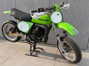 ② KAWASAKI KX 250