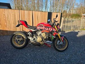 ② DUCATI STREETFIGHTER V4S NIEUWSTAAT!!!!