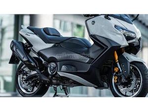 YAMAHA - TMAX