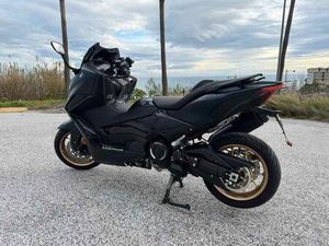 YAMAHA - TMAX 560