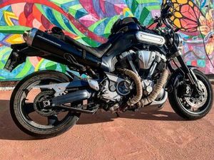 YAMAHA MT 01