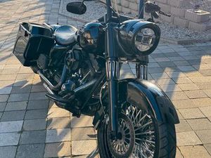 HARLEY DAVIDSON ROAD KING FLHR