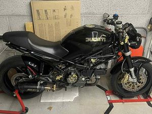 DUCATI MONSTER 900IE