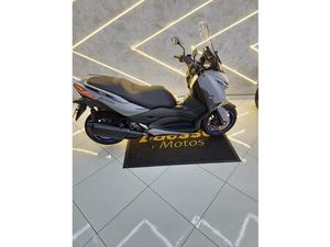 YAMAHA XMAX 250