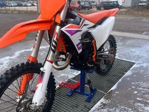 125 SX