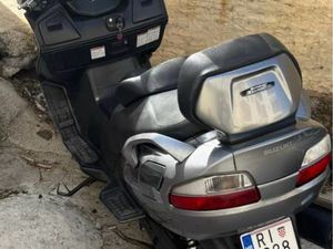 SUZUKI BURGMAN 650 CM3 EXECUTIVE, 2006 GOD.