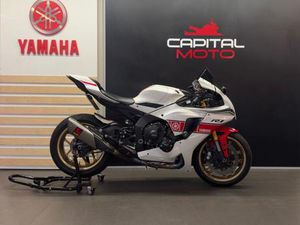 YAMAHA R1 1000 SUPER SPORTS PETROL MANUAL EURO 5 (200 PS) 998 CC