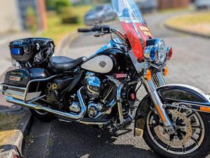 ÉCHANGE HARLEY DAVIDSON POLICE