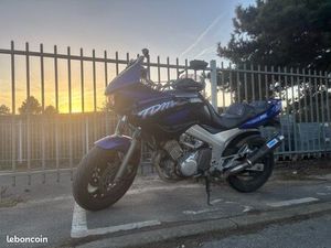 MOTO TDM 850 MARCHE TRÈS FORT