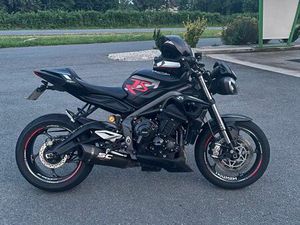 TRIUMPH STREET TRIPLE 765 RS