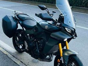 YAMAHA TRACER 9 GT KIT BORSE CAVALL CENTRALE KIT PARAMOTORE GRIGIO