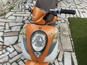 MOTO SYM MIO 50 CC AUTOMÁTICA CASTELO (SESIMBRA)