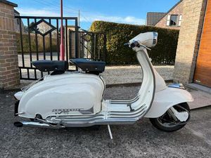② LAMBRETTA TV 175 2ÈME SÉRIE