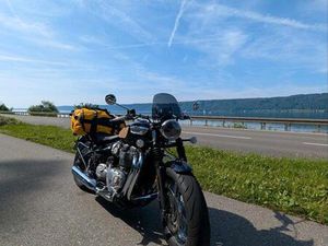 TRIUMPH BONNEVILLE SPEEDMASTER