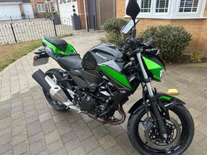 KAWASAKI Z400 SUPERNAKED PETROL MANUAL EURO 5 (45 PS) 399 CC