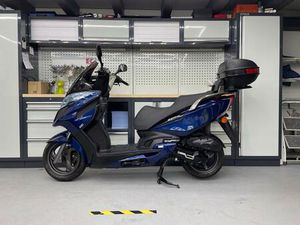 KYMCO G-DINK 50 CCM 2-TAKT ROLLER GARANTIE DIE 2 RÄDER