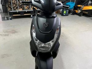 KISBEE ROLLER 50 CCM ( TAUSCHEN MÖGLICH )