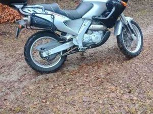 APRILIA PEGASO 650 MOTOCYKL LESZCZYCA