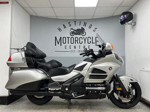 HONDA GL1800 GOLD WING DELUXE TOURER PETROL MANUAL (118 PS) 1832 CC