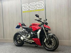 2022 22 DUCATI STREETFIGHTER V2 955 EURO - FSH - 12 MONTHS MOT