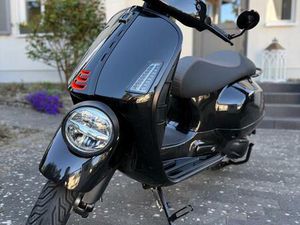 VESPA GTV 300 BLACK