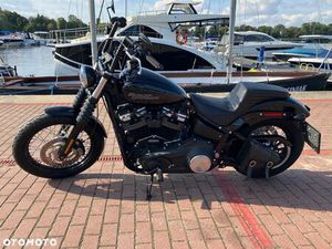 HARLEY-DAVIDSON SOFTAIL STREET BOB