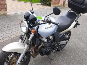 KAWASAKI ZR-7