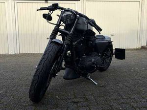 HARLEY-DAVIDSON IRON 883