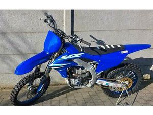 ② YAMAHA YZ250F 2025 EN BON ÉTAT.