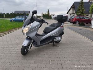 HONDA FES S-WING 125CM² LUBASZ