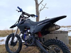 POSIADAM NA SPRZEDASZ PIT BIKE MRF 140 BYTOMSKO